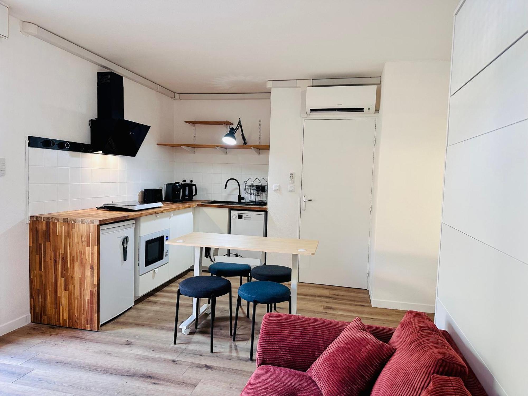 Apartment 40M2-Air Conditioning-Elevator-Underground Parking-Self Checkin! Appart Climatise 40M2-Ascenseur-Parking Souterrain -Arrivee Autonome Avignon Exterior foto