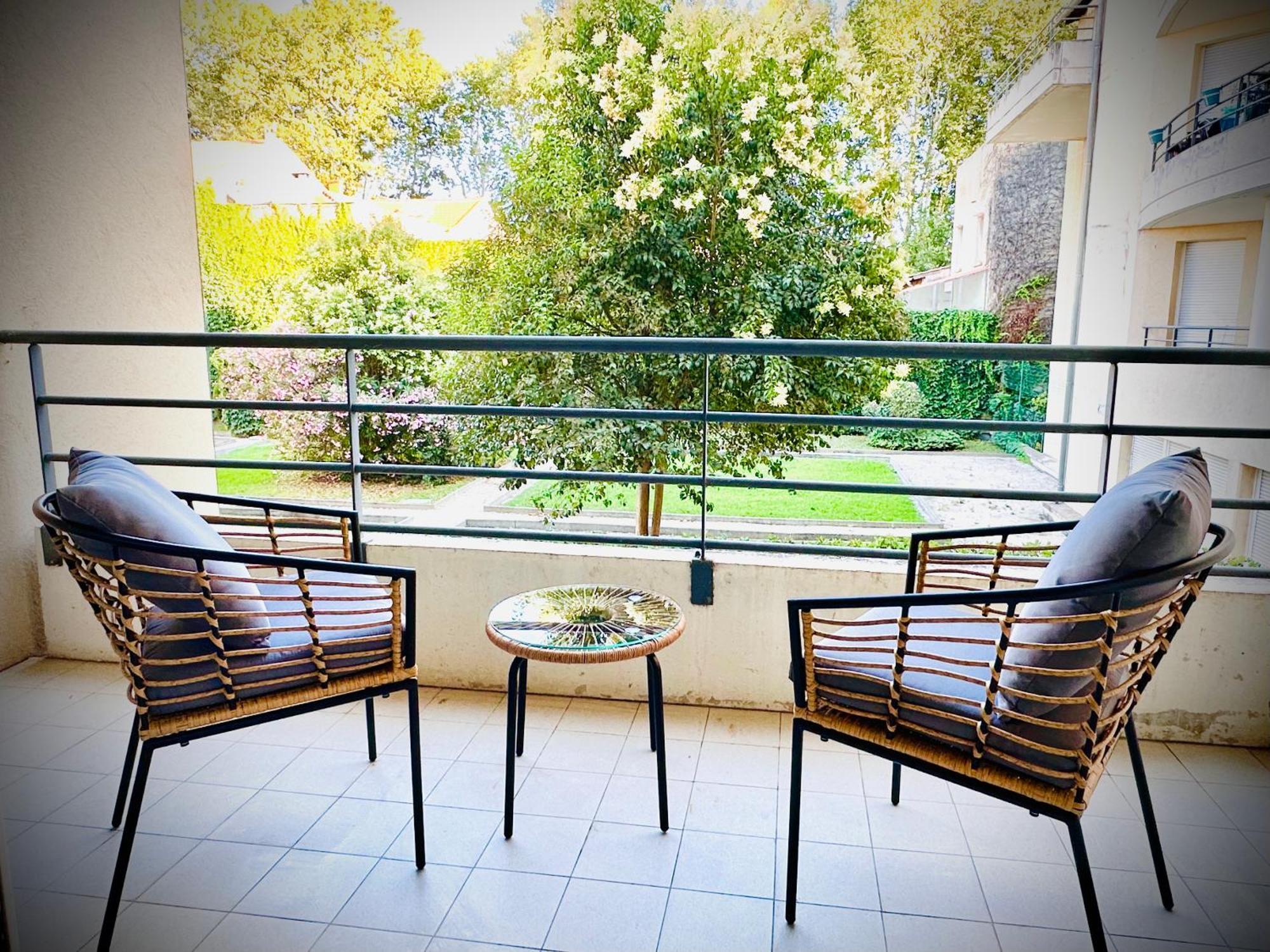 Apartment 40M2-Air Conditioning-Elevator-Underground Parking-Self Checkin! Appart Climatise 40M2-Ascenseur-Parking Souterrain -Arrivee Autonome Avignon Exterior foto