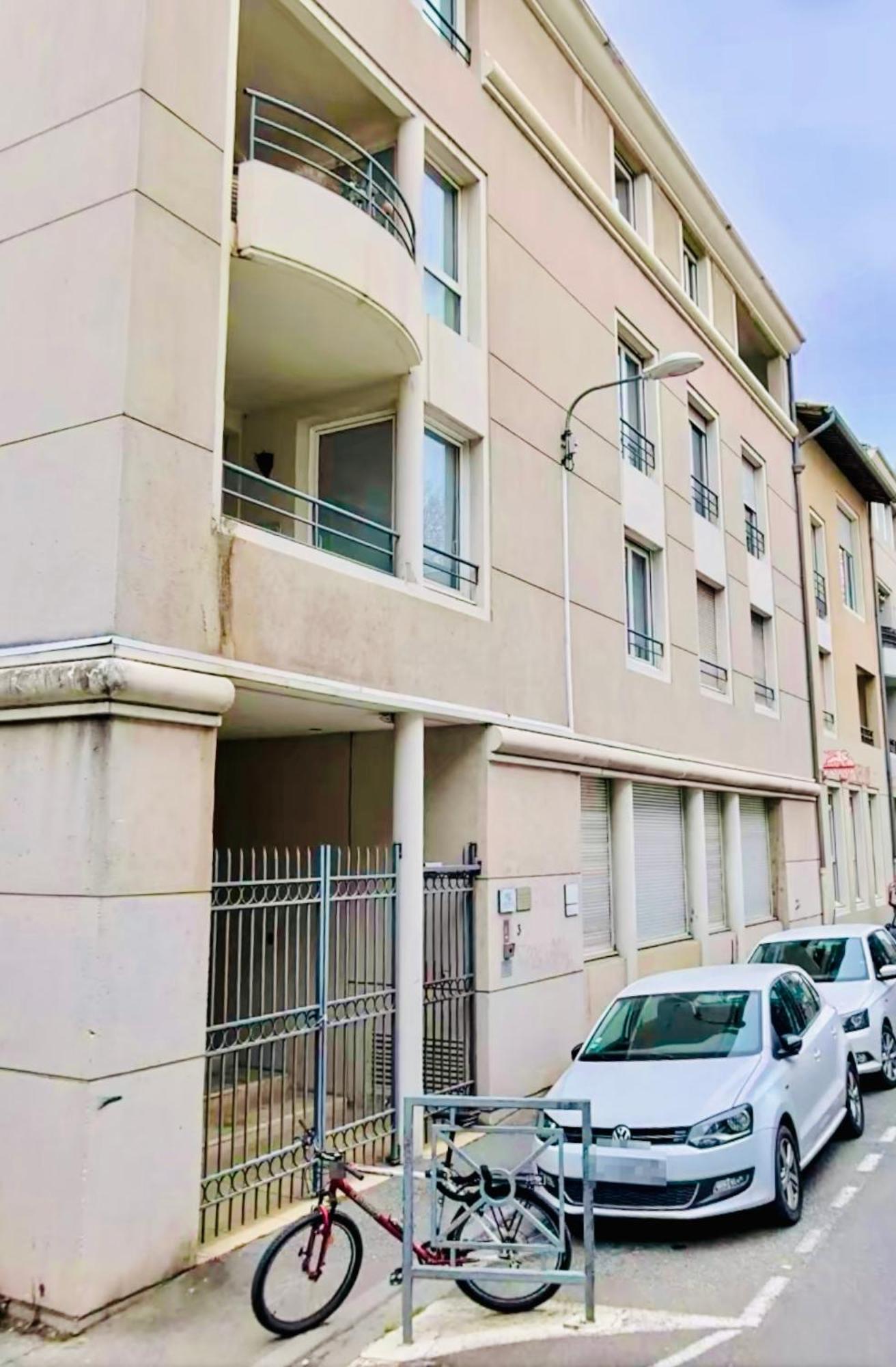 Apartment 40M2-Air Conditioning-Elevator-Underground Parking-Self Checkin! Appart Climatise 40M2-Ascenseur-Parking Souterrain -Arrivee Autonome Avignon Exterior foto